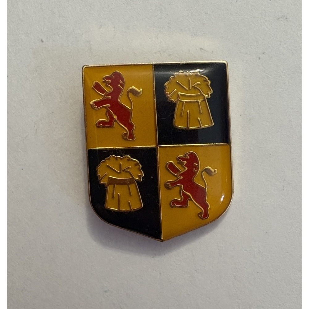 Vintage Coat Of Arms Heraldic Maltese Lion Wheat Enamel Lapel Pin Brooch